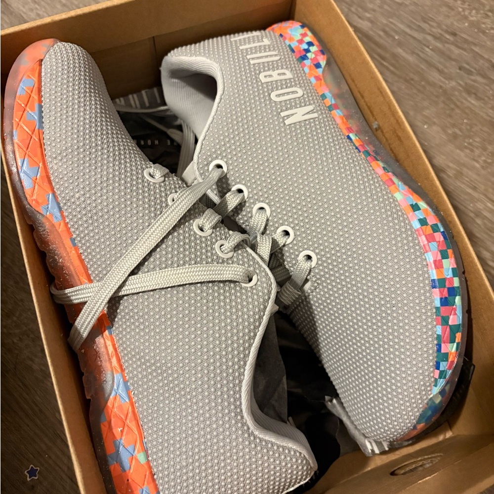NOBULL Light Gray Athletic women’s Shoes with Multicolor Sole